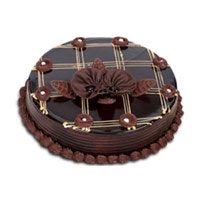 Send Valentine's Day Cakes to Mumbai : 1 Kg Chocolate Cake to Mumbai