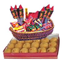 Online Diwali Gifts Delivery in Mumbai Same Day consisting 1 Kg Besan Laddoos with Assorted Crackers worth Rs 2000