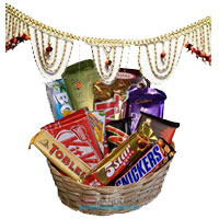Send Diwali Gifts to Mumbai including Door Hanging Bandhanwar 1 with Assorted Chocolate Basket