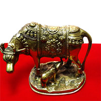 Deliver Christmas Gifts to Mumbai consisting Cow and Baby in Brass