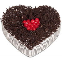 Send 1 Kg Heart Shape Black Forest Cake Delivery to Mumbai