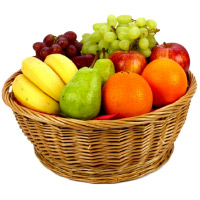 Send Anniversary Gifts to Mumbai contains Online 1.5 Kg Fresh Fruits Delivery in Mumbai with Basket