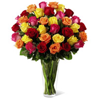 Send Diwali Flowers to Mumbai consisting Mixed Roses in Vase 50 Flowers to Mumbai
