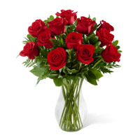 Online Delivery for Red Roses in Vase 12 Flowers to Mumbai