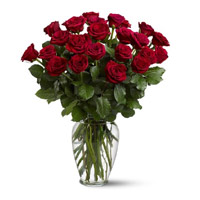 Rakhi Flower Delivery of Red Roses in Vase 30 Flowers in Mumbai