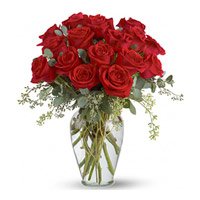 Order Red Roses in Vase 18 Flowers in Mumbai Online, Send Rakhi to Mumbai