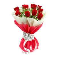 Best Diwali Flowers to Mumbai. Red Rose Bouquet in Crepe 12 Flowers in Mumbai